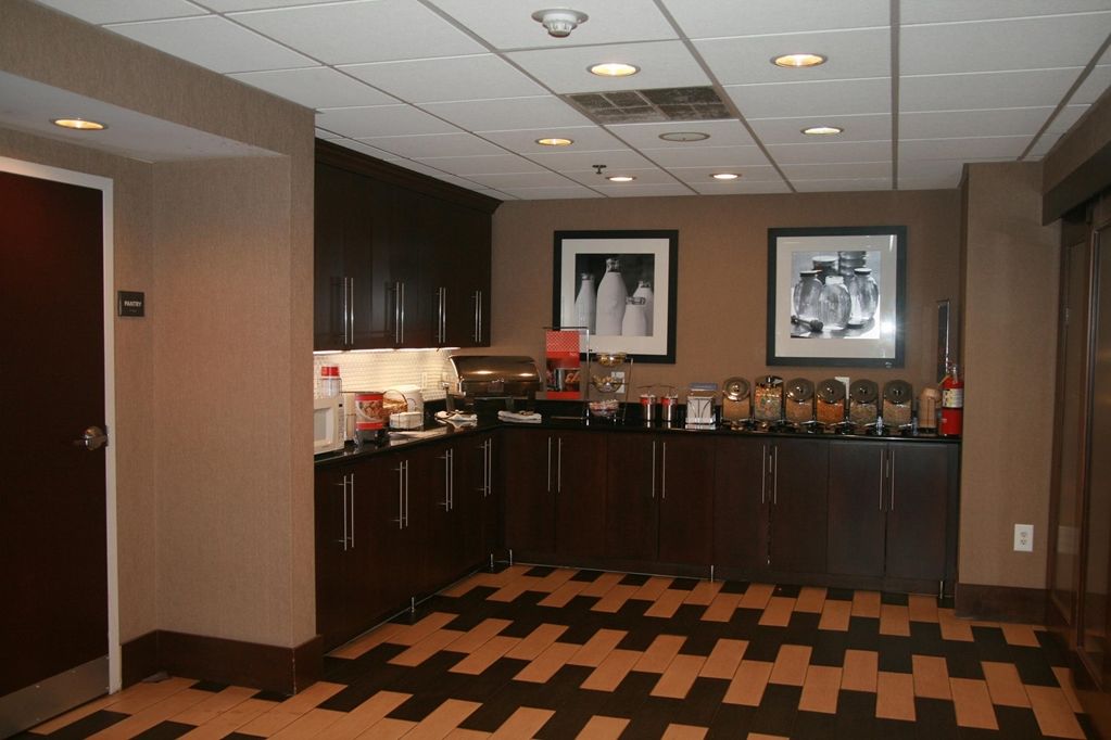 Hampton Inn & Suites Columbus Hilliard Restoran fotoğraf